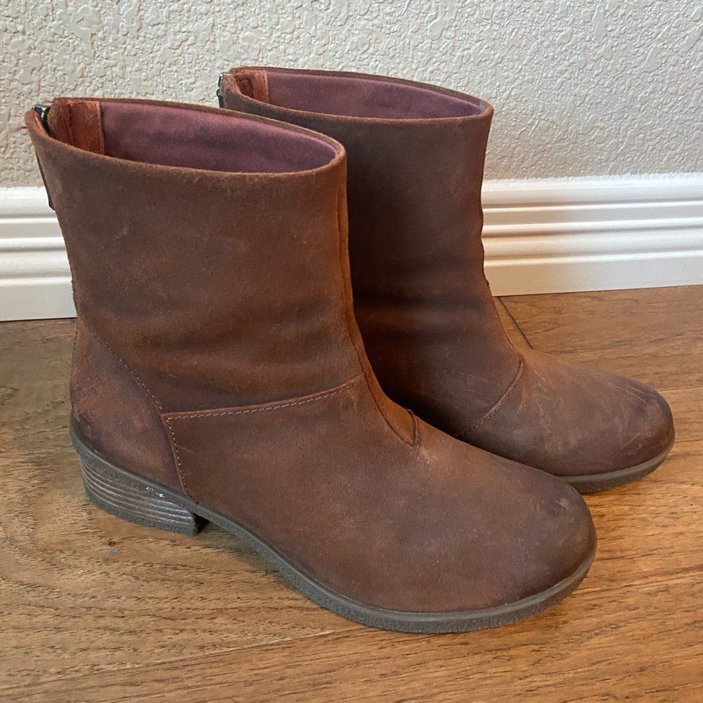 Dansko Waterproof Ankle Boots